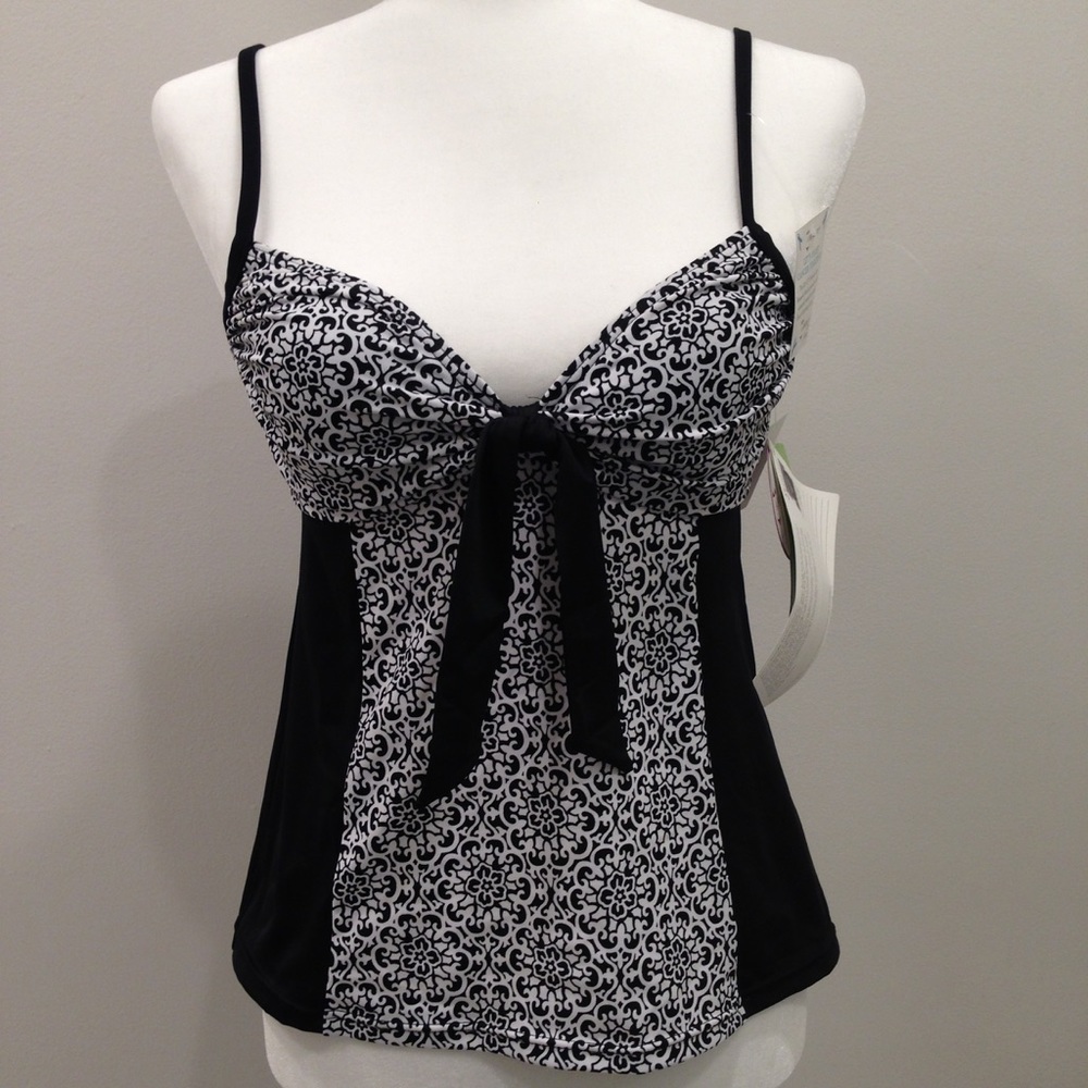 NWT Women's Tankini Top - A Shore Fit!